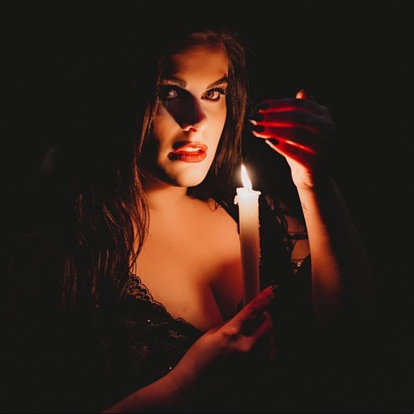 Meet your Posher, Aleasha - Picture 1 of 1